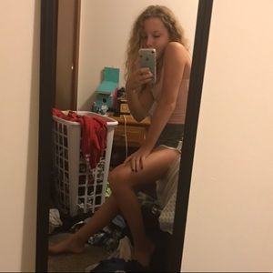 Meet your Posher, Marissa